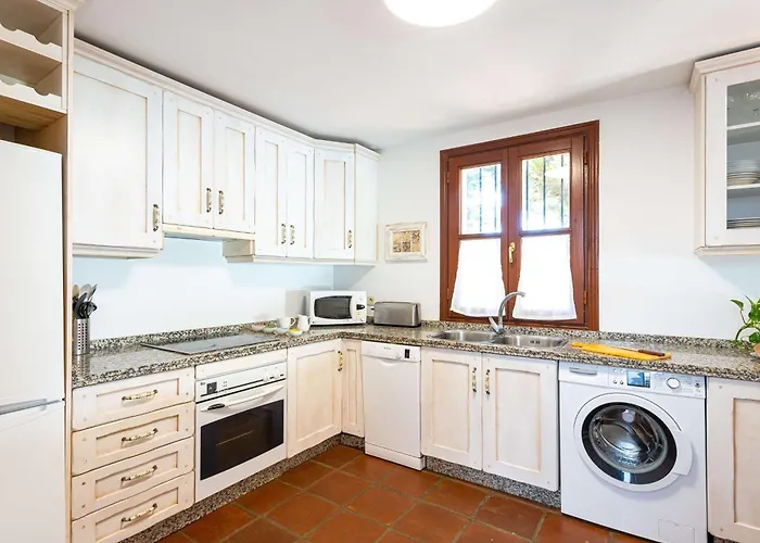 Isla De Guadalmina Townhouse ماربيا